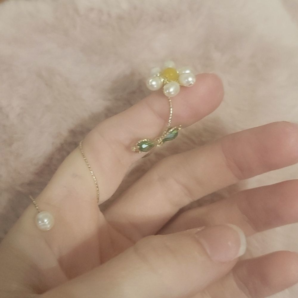 Flower Ring - Picture 10 of 10